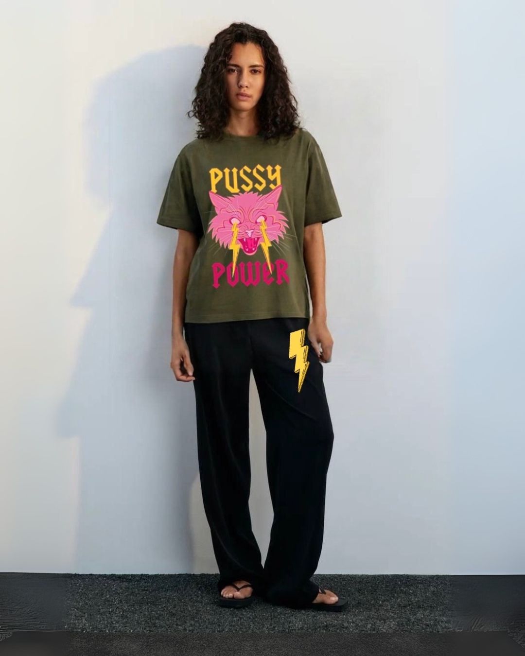 WOMEN'S PROUD CORDSET (OLIVE AND BLACK)