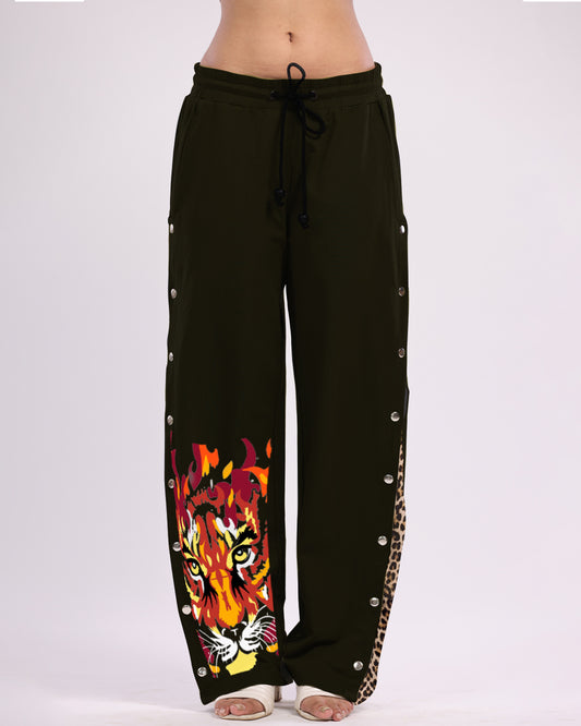 Women Black Snap Buttons Cotton trouser - Lion