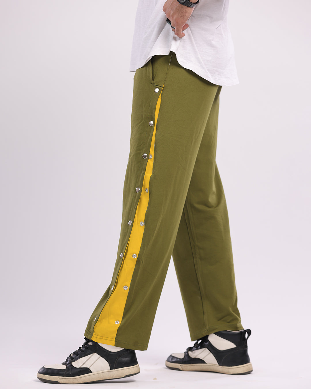 Men Snap Buttons Cotton trouser - Cheesy Olive