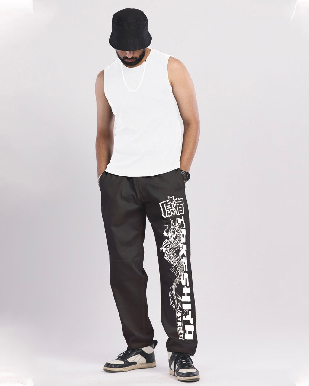 Dragon Adventure: Mens Black Cargo Pants